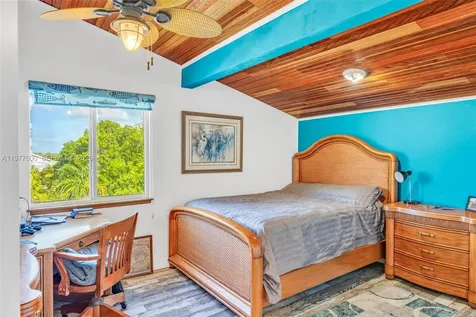 894 Ellen Drive Key Largo FL 33037