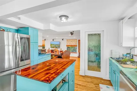 894 Ellen Drive Key Largo FL 33037
