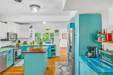 894 Ellen Drive Key Largo FL 33037