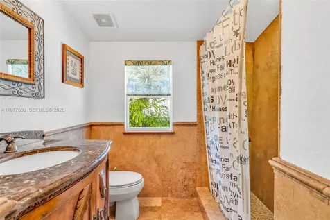 894 Ellen Drive Key Largo FL 33037