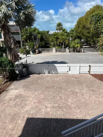 894 Ellen Drive Key Largo FL 33037