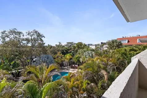 6902 N Kendall Drive Pinecrest FL 33156