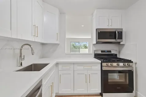 6902 N Kendall Drive Pinecrest FL 33156