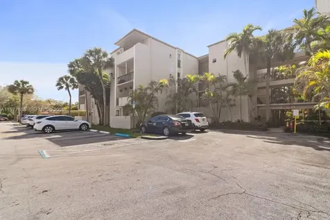 6902 N Kendall Drive Pinecrest FL 33156