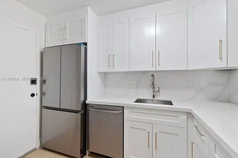 6902 N Kendall Drive Pinecrest FL 33156