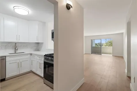6902 N Kendall Drive Pinecrest FL 33156