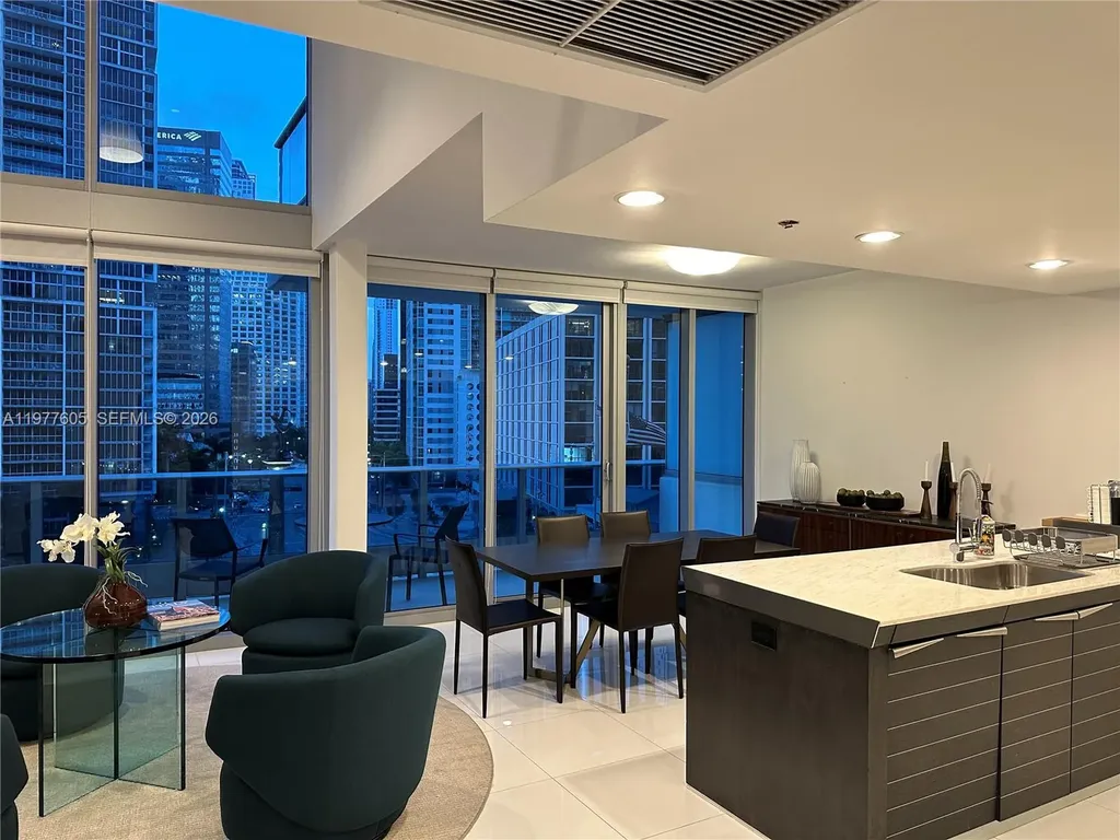 200 S Biscayne Boulevard Way Miami FL 33131