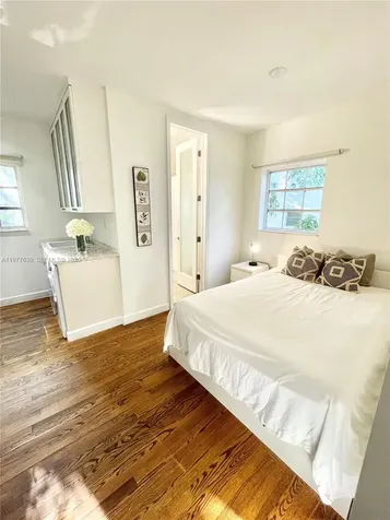 439 15th Street Miami Beach FL 33139
