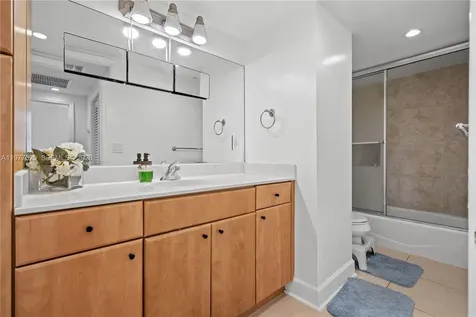 401 69th Street Miami Beach FL 33141