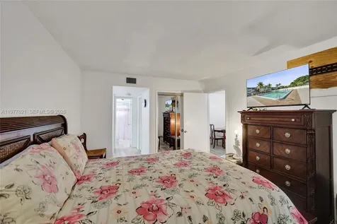 4650 Washington Street Hollywood FL 33021