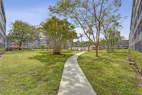 4650 Washington Street Hollywood FL 33021
