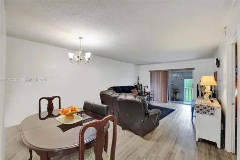 4650 Washington Street Hollywood FL 33021