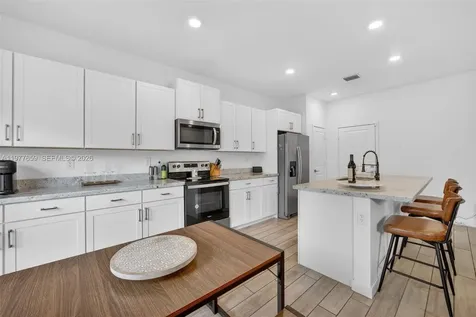 826 SE 17th Street Homestead FL 33034