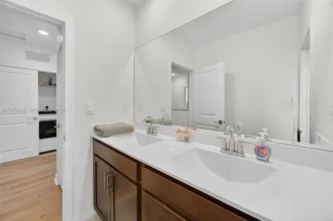 826 SE 17th Street Homestead FL 33034