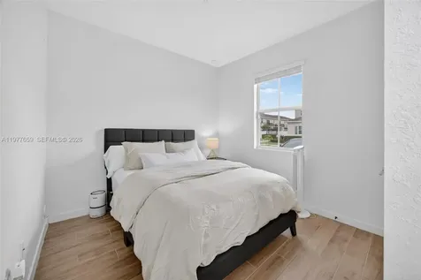 826 SE 17th Street Homestead FL 33034