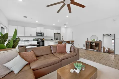 826 SE 17th Street Homestead FL 33034