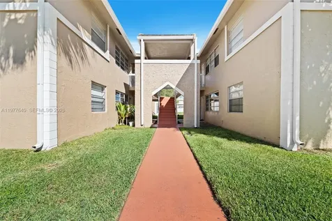 835 Twin Lakes Drive Coral Springs FL 33071