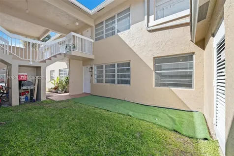 835 Twin Lakes Drive Coral Springs FL 33071