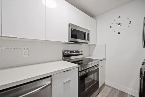 835 Twin Lakes Drive Coral Springs FL 33071