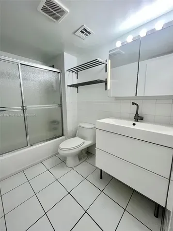 1800 NW 24th Avenue Miami FL 33125