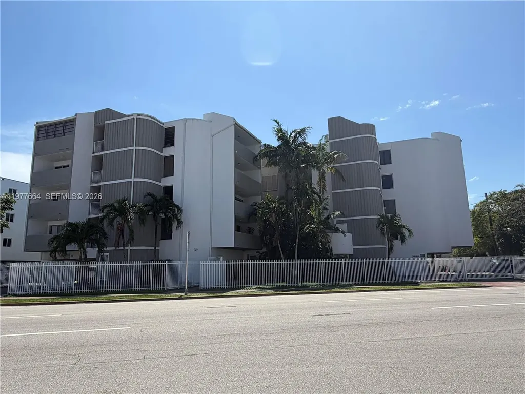 2000 Biarritz Drive Miami Beach FL 33141