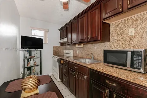 2000 Biarritz Drive Miami Beach FL 33141