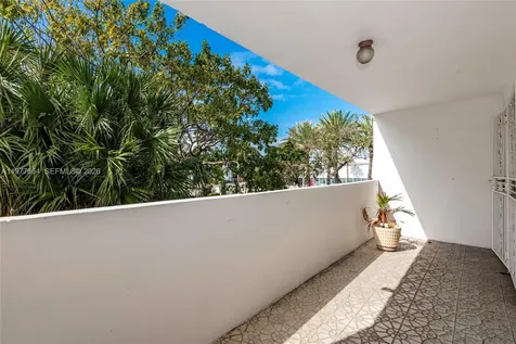 2000 Biarritz Drive Miami Beach FL 33141