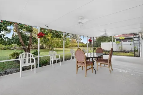 10624 Plainview Circle Boca Raton FL 33498