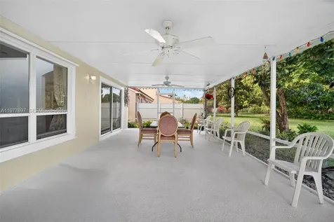 10624 Plainview Circle Boca Raton FL 33498