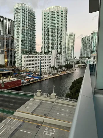 200 S Biscayne Boulevard Way Miami FL 33131