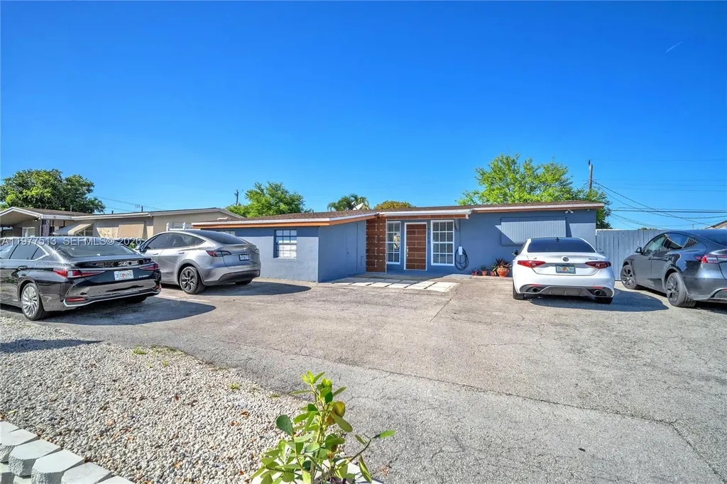 7151 Taft Street Hollywood FL 33024