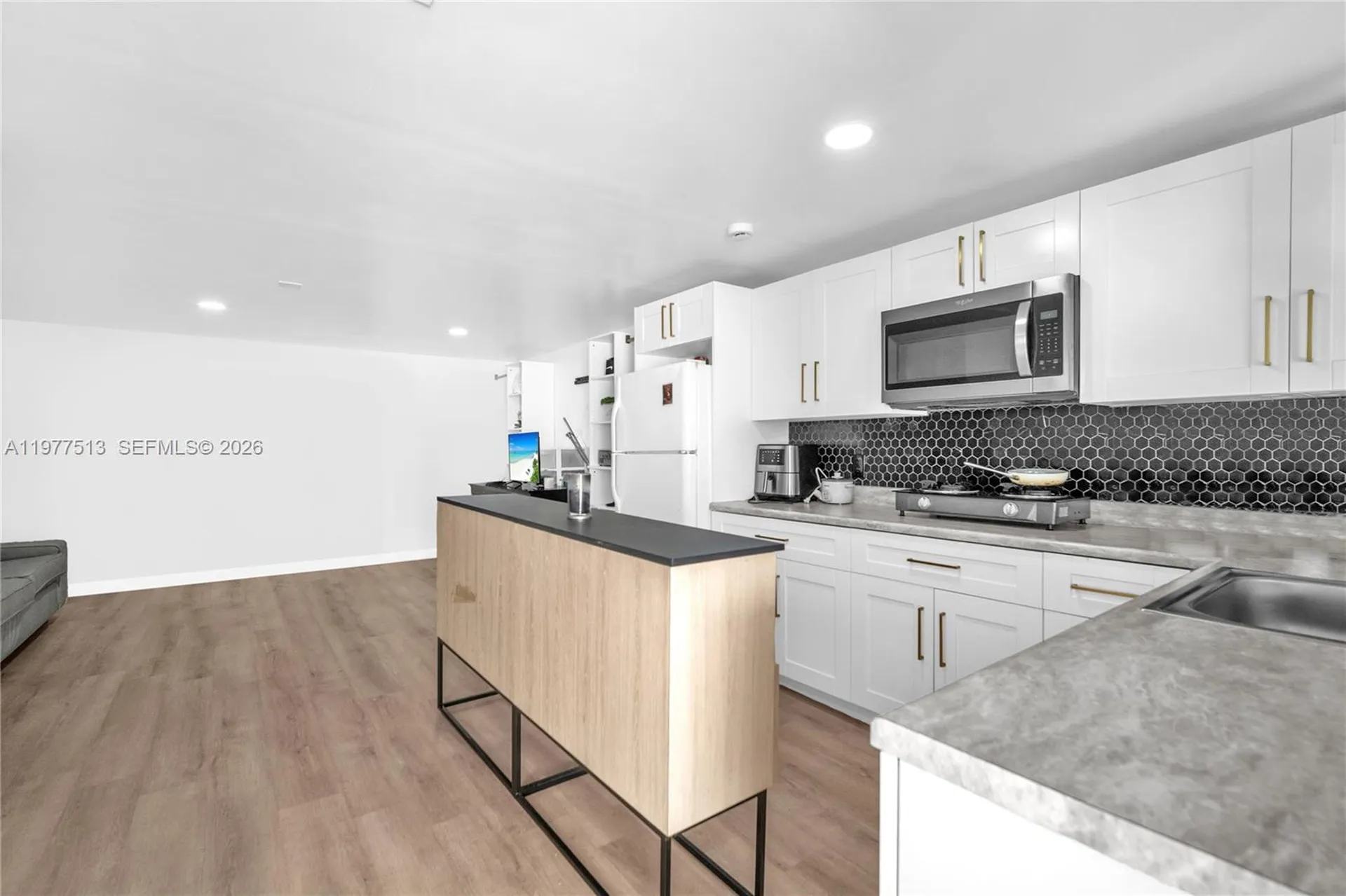 7151 Taft Street Hollywood FL 33024