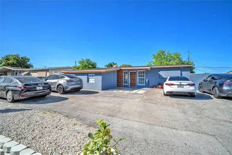 7151 Taft Street Hollywood FL 33024