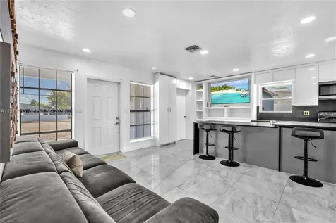 7151 Taft Street Hollywood FL 33024