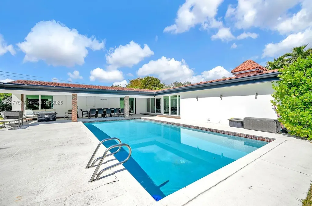 7700 SW 139th Terrace Palmetto Bay FL 33158