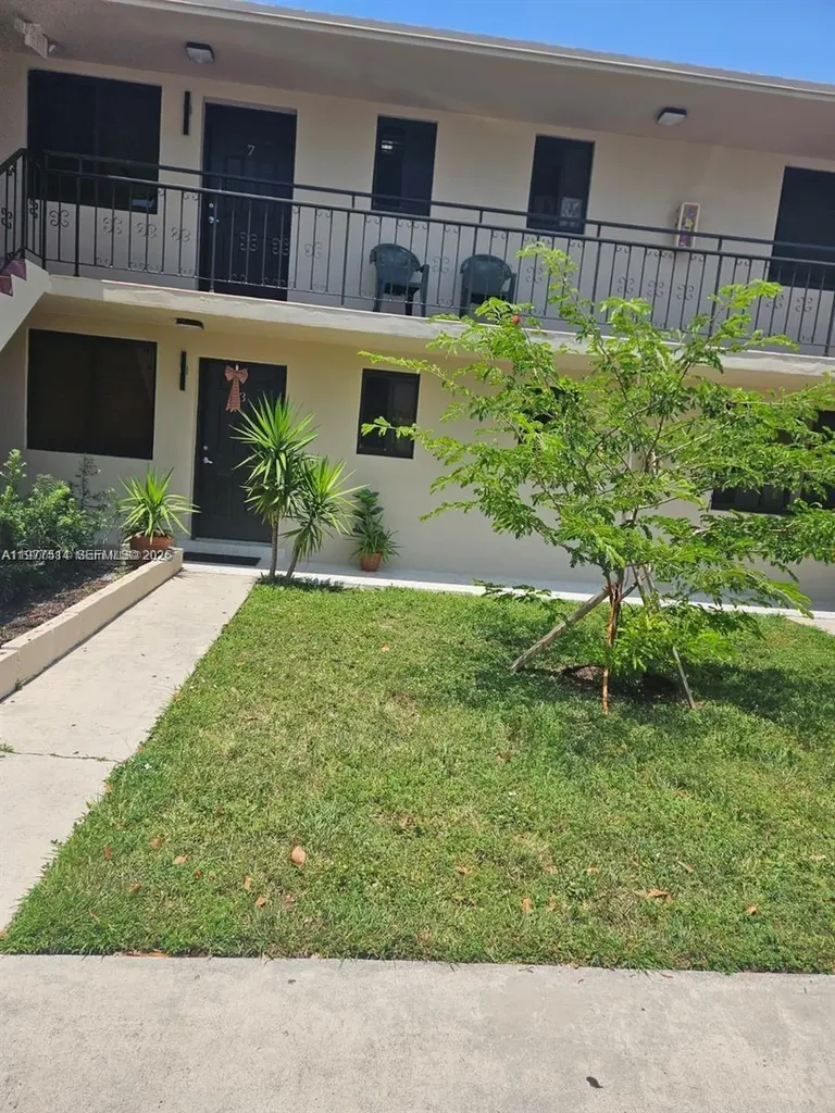 1434 NW 2nd Street Miami FL 33125