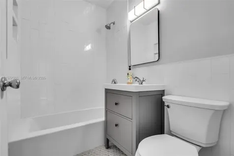 648 South Drive Miami Springs FL 33166