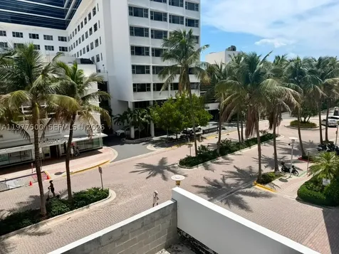 100 Lincoln Road Miami Beach FL 33139