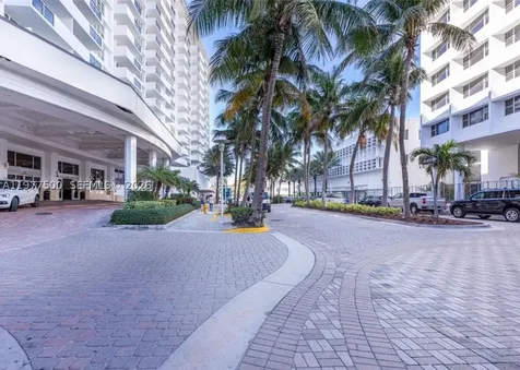 100 Lincoln Road Miami Beach FL 33139