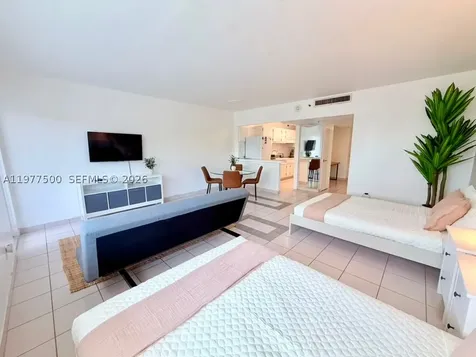 100 Lincoln Road Miami Beach FL 33139