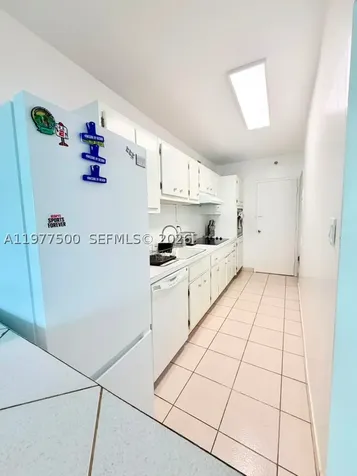 100 Lincoln Road Miami Beach FL 33139