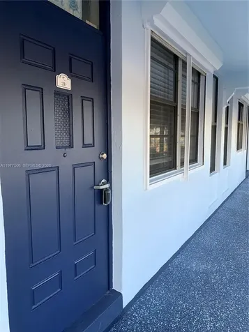 322 Taylor Street Hollywood FL 33019