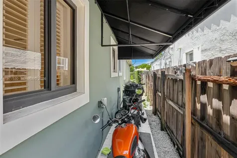 441 SW 27th Road Miami FL 33129