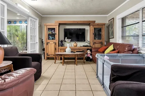 9011 SW 18th Terrace Miami FL 33165