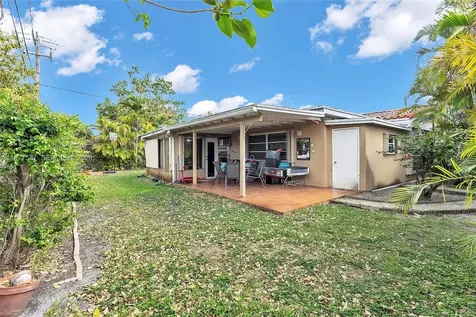 9011 SW 18th Terrace Miami FL 33165