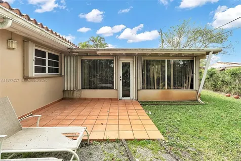 9011 SW 18th Terrace Miami FL 33165