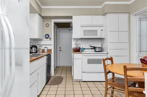 9011 SW 18th Terrace Miami FL 33165
