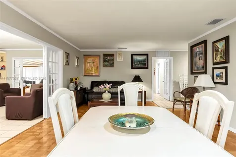 9011 SW 18th Terrace Miami FL 33165