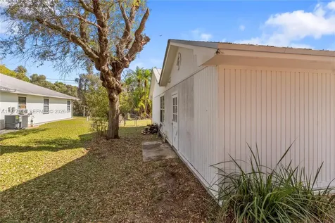 1816 SW 14th Avenue SW Vero Beach FL 32962