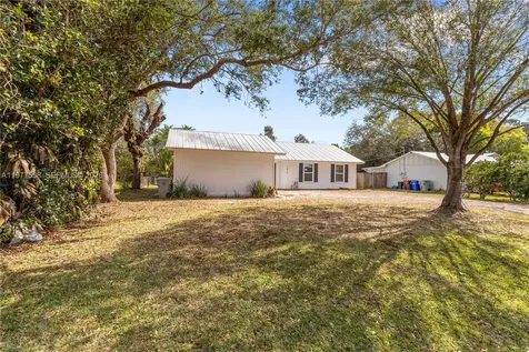1816 SW 14th Avenue SW Vero Beach FL 32962